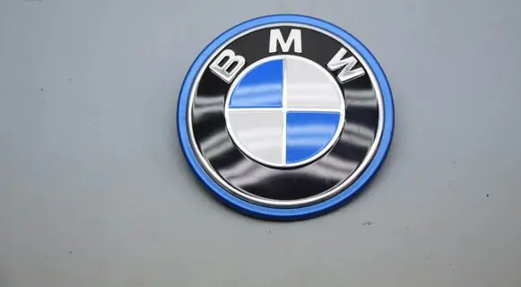BMW 5 G60 G61 Manufacturer badge logo/emblem 5A24572 5A24576