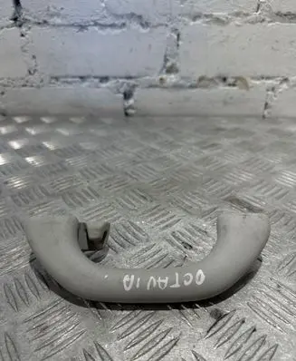 Skoda Octavia Mk3 (5E) Rear interior roof grab handle 561857607c