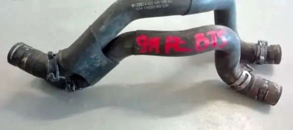 Volkswagen Polo IV 9N3 Engine coolant pipe/hose