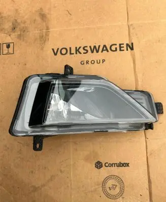 Volkswagen Golf SportWagen Front fog light 510941661B 1ND1945 01171801
