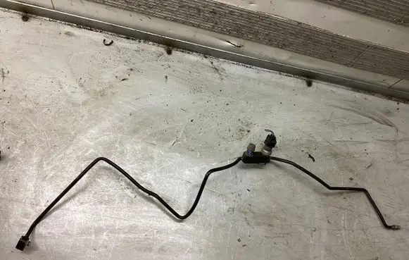 Toyota Corolla E120 E130 Air conditioning (A/C) pipe/hose 4434400050