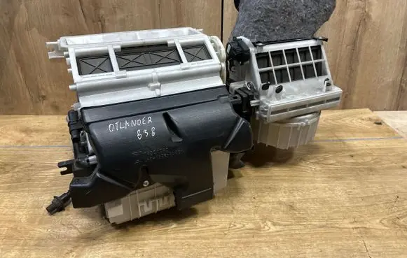 Mitsubishi Outlander Interior heater climate box assembly 