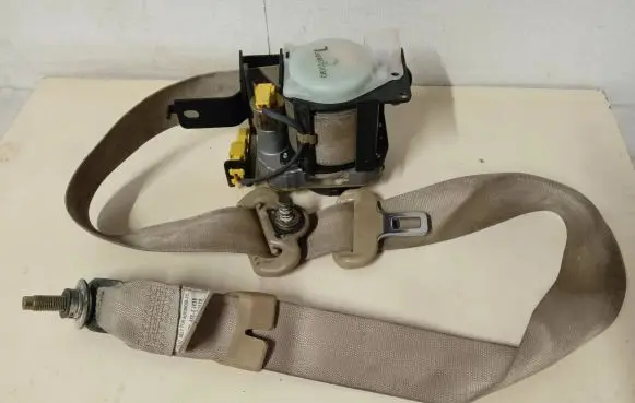 Honda Accord Front seatbelt TKAF8EJ438 TKAF8EJ439