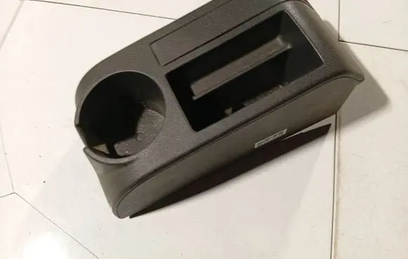 Volkswagen Golf V Center console 1K0863323