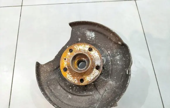 Volvo V60 Front wheel hub spindle knuckle 31476232