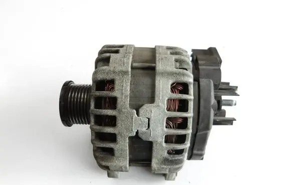 Nissan Qashqai Generator/alternator 231004BE0B
