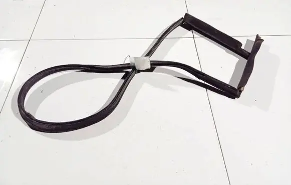 Audi 100 S4 C4 Rubber seal front coupe door 
