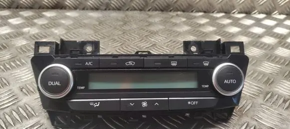 Toyota Avensis T270 Climate control unit 0768J