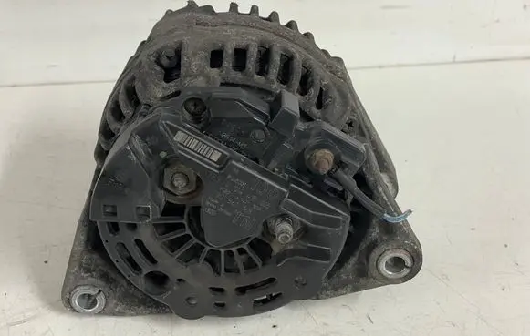 Opel Zafira A Generator/alternator 0124415005