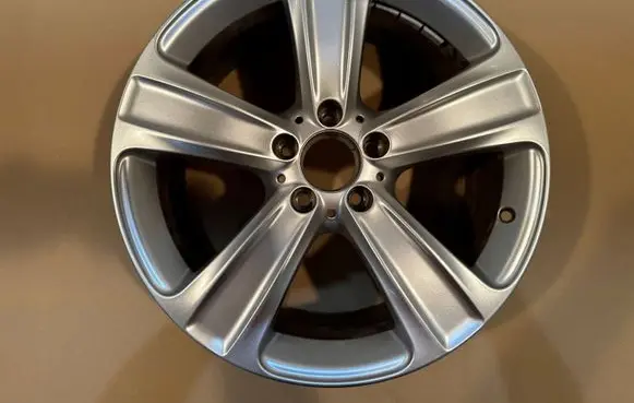 R18 alloy rim