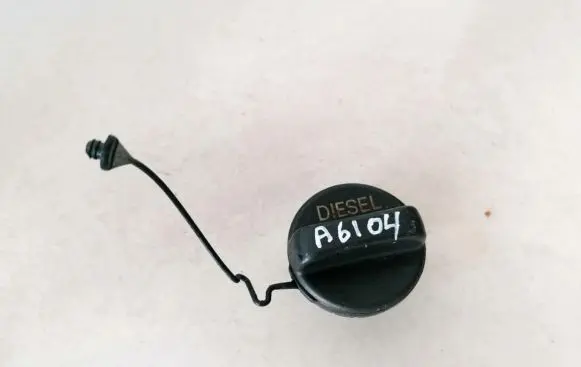 Toyota Urban Cruiser (XP110) Fuel tank filler cap 