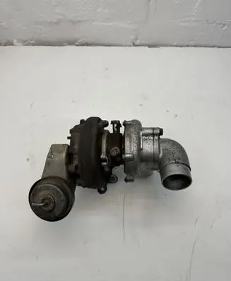 Toyota Avensis T250 Turbo 172010R020