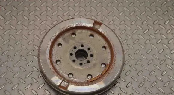 Volkswagen Golf VIII Flywheel 05L105266K