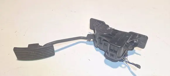 Mitsubishi Pajero Accelerator throttle pedal APM30017 25220069