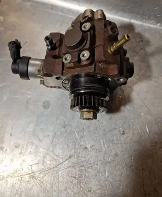 Renault Koleos I Fuel injection high pressure pump 8200804288 9607254 0445010170