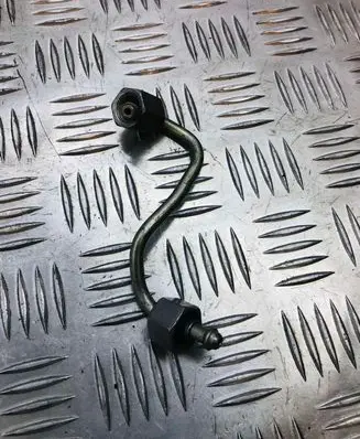 BMW 3 E90 E91 Fuel injector supply line/pipe 