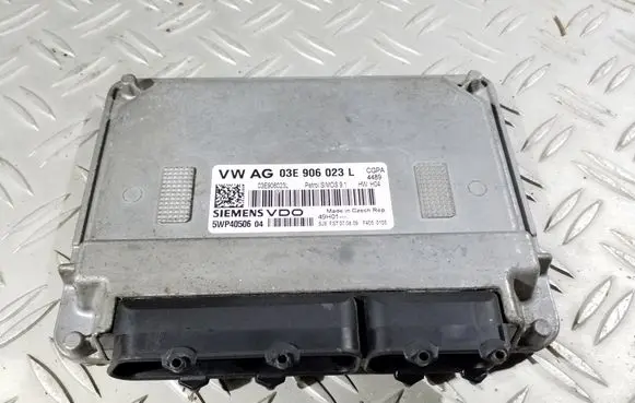Volkswagen Polo IV 9N3 Engine control unit/module 03E906023L 5WP40506 SJ8FST070809