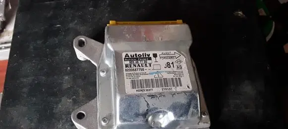 Renault Espace - Grand espace IV Airbag control unit/module 8200687758