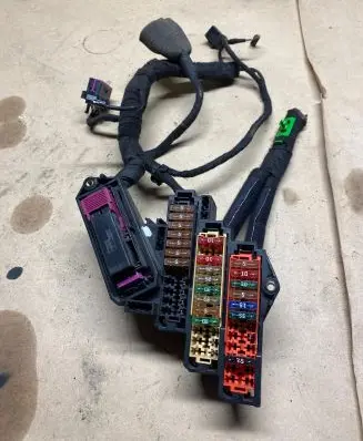 Audi Q7 4L Fuse module 4E0906230 4E0941817