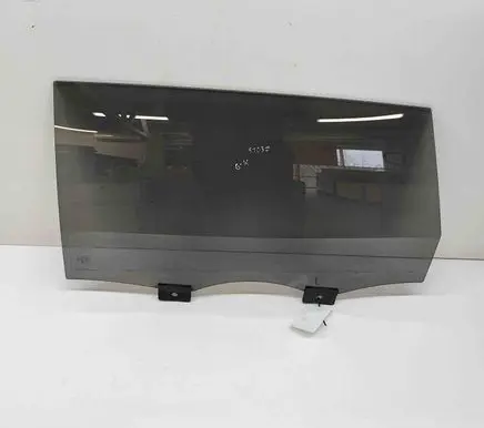 Audi Q7 4L Rear door window glass 4L0845025A