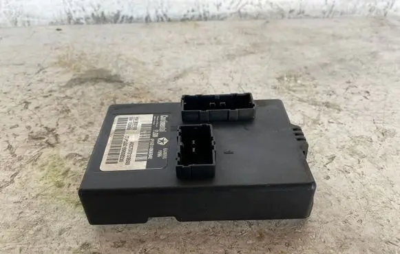 Dodge Durango Tailgate/trunk control unit/module 68140669AE PLGE199600230 A2C7372120500