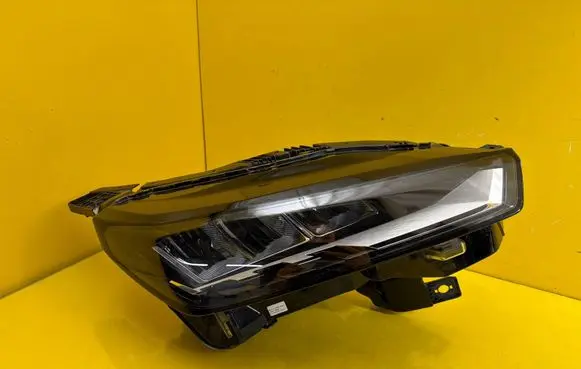 Peugeot 3008 III Headlight/headlamp 9862665080