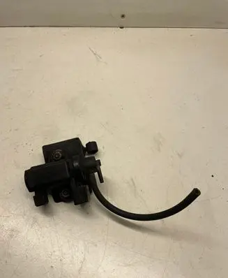 BMW 3 E90 E91 Turbo solenoid valve 7796634 06T123