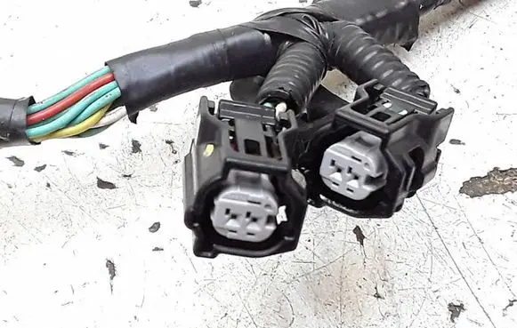 Citroen C1 Fuel injector wires 821260H010B