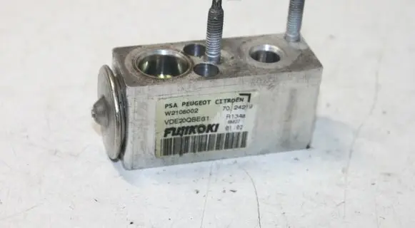 Air conditioning (A/C) expansion valve