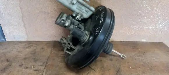 Renault Laguna II Brake booster