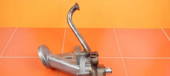 Volkswagen Touareg I Oil pump 02115153B 18MB10