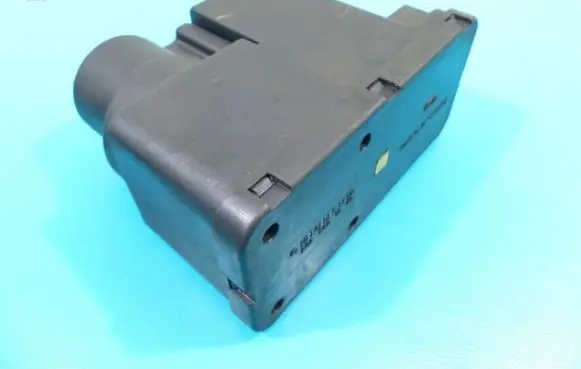 Mercedes-Benz C W202 Central locking vacuum pump 2028001448 IMPRK1218535