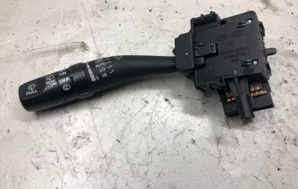 Hyundai Santa Fe Wiper control stalk 200002934