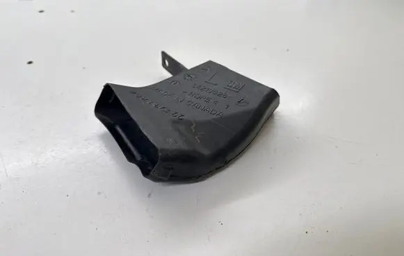 Chevrolet Camaro Intercooler air guide/duct channel 84210828 252147277