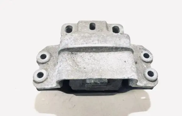 Volkswagen Golf V Engine mount bracket 1k0199555