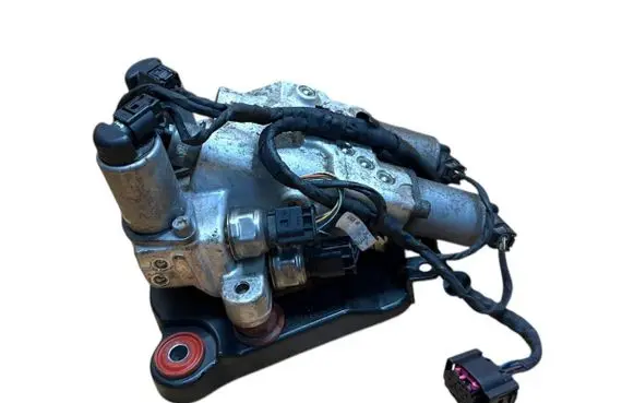 BMW 6 F06 Gran coupe Active stabilizer control/valve assembly 6775258 9178791