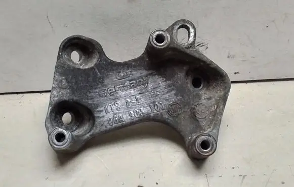 Audi A3 S3 8P Engine mounting bracket 06A903103