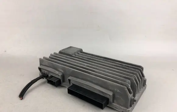 Audi A4 S4 B8 8K Sound amplifier 8T1035223A