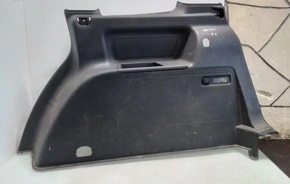 Volkswagen Touran I Trunk/boot lower side trim panel 1T0867036031