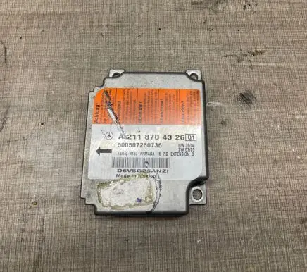 Mercedes-Benz E W211 Airbag control unit/module A2118704326 500507260736 D6V5G26ANZ1