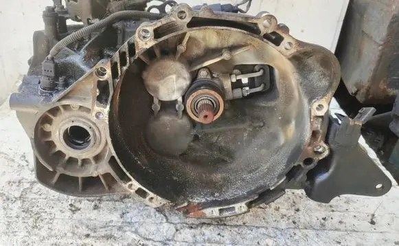 Hyundai Sonata Manual 5 speed gearbox M5GF2 M5GF2DDC2WD
