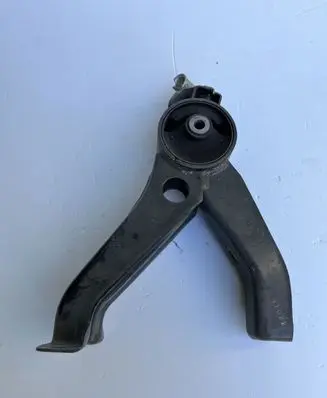 Mitsubishi Lancer Evolution Gearbox mount