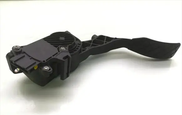 Skoda Fabia Mk2 (5J) Accelerator throttle pedal 6R2721503A 0280755067