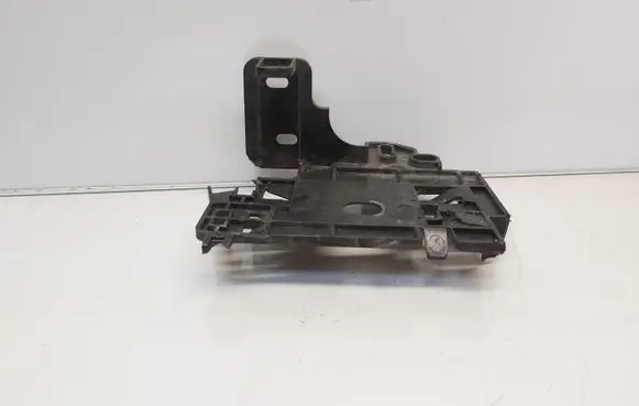 Peugeot 208 Other engine bay part 9813085580