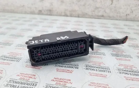Volkswagen Jetta V ABS module connector plug 