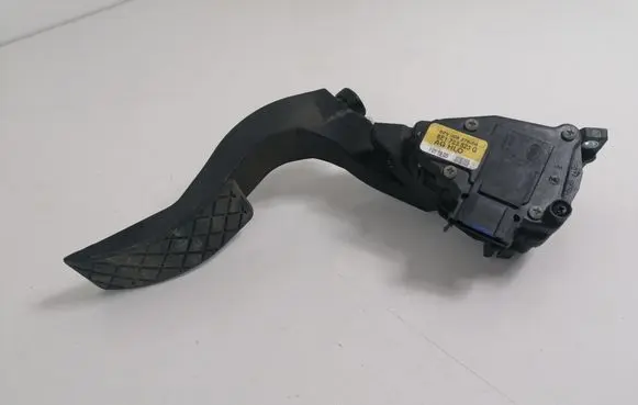Audi A4 S4 B7 8E 8H Accelerator throttle pedal 8E1723523G