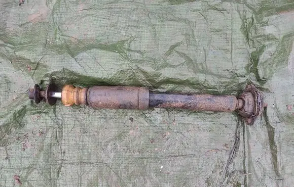 Rear shock absorber/damper