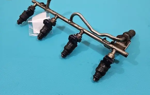Fuel injector