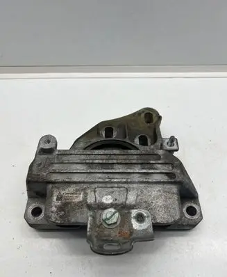 Mercedes-Benz A W177 Engine mount bracket A2472402100 ZGS001Q001 190402106