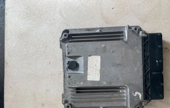 Audi A4 S4 B8 8K Engine control unit/module 127905